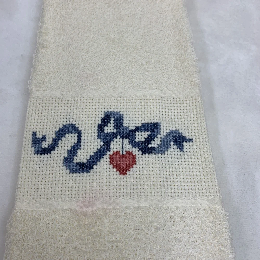 Vintage Completed Cross‎ Stitch Guest Finger Tip Towel Cream Country Bow Heart